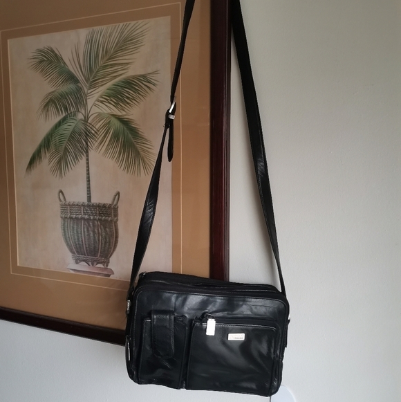 PERLINA NEW YORK LEATHER CROSSBODY BAGS BUNDLE (2 BAGS) - Picture 7 of 13